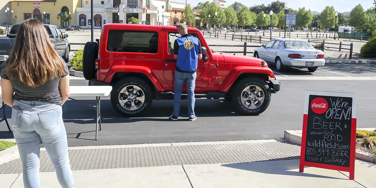 Atascadero Rotary Serves Hot Meals