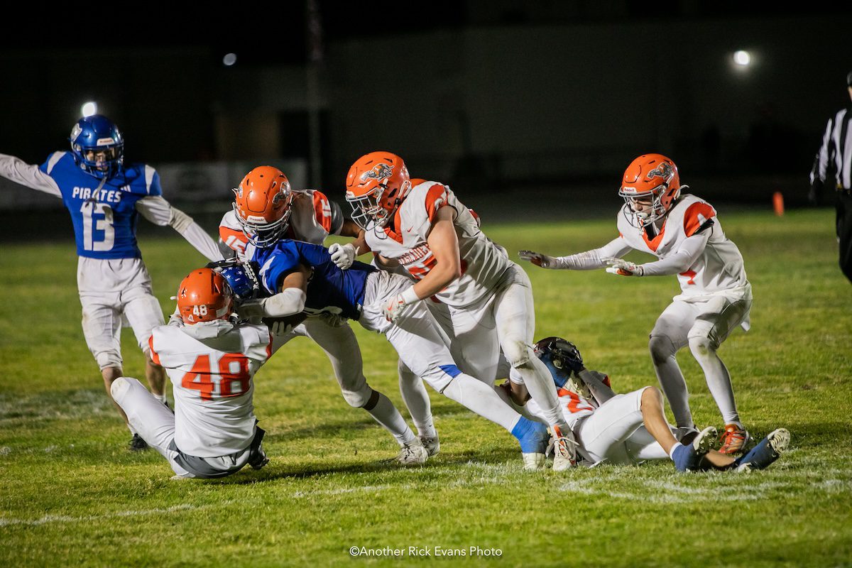 Morro Bay overpowers Atascadero to advance in playoffs