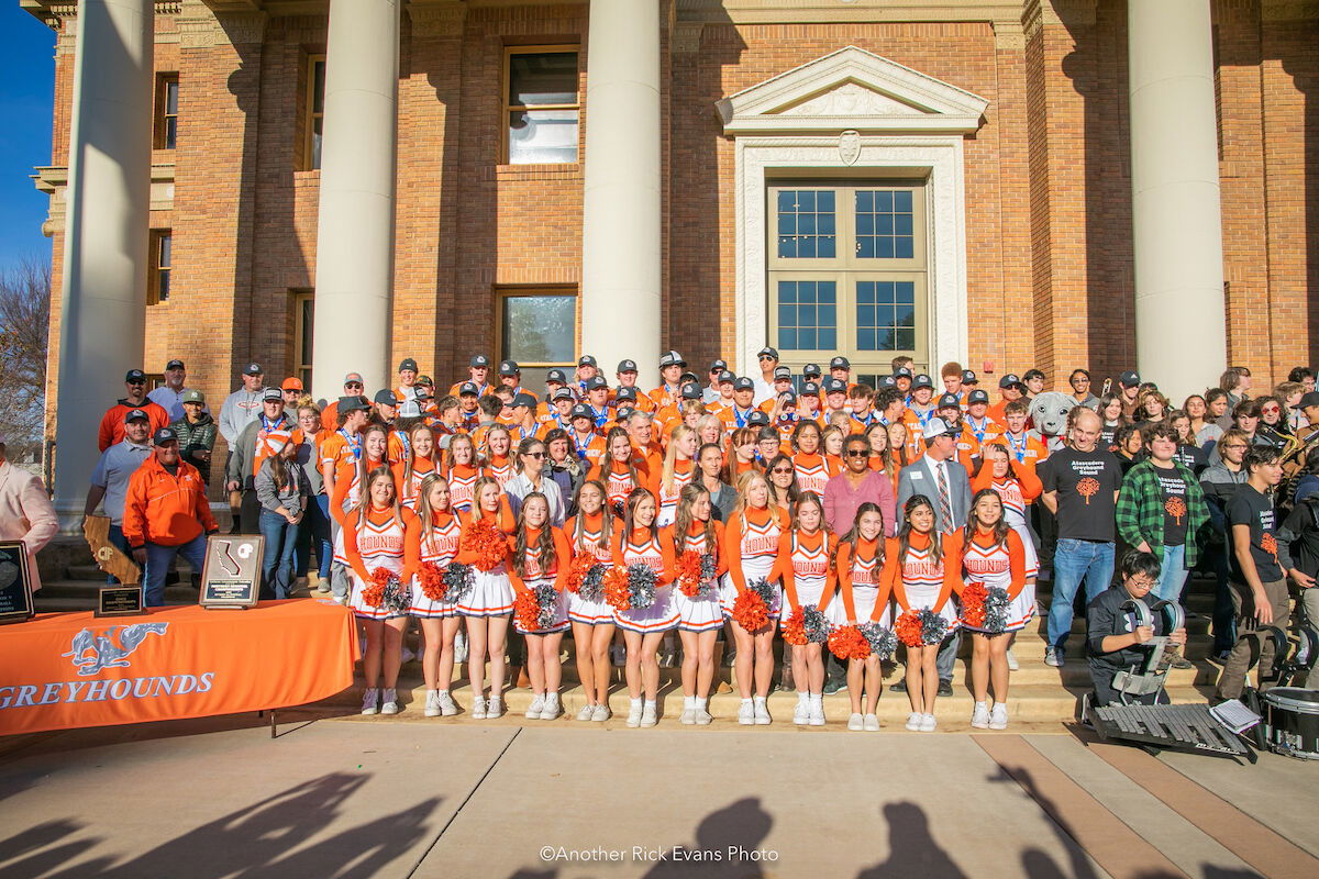 Hounds Celebrate Championship With Parade To City Hall