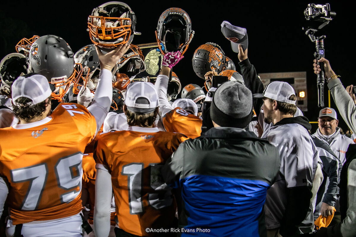 Orange and Great: Greyhounds are CIF Grid Champions