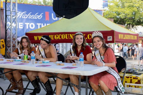 Stefanee Maurice Wins Apple Pie Contest Sponsored by Visit Atascadero