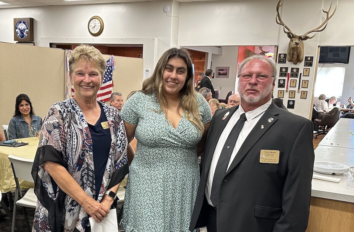Atascadero Elks award $6,000 in college scholarships
