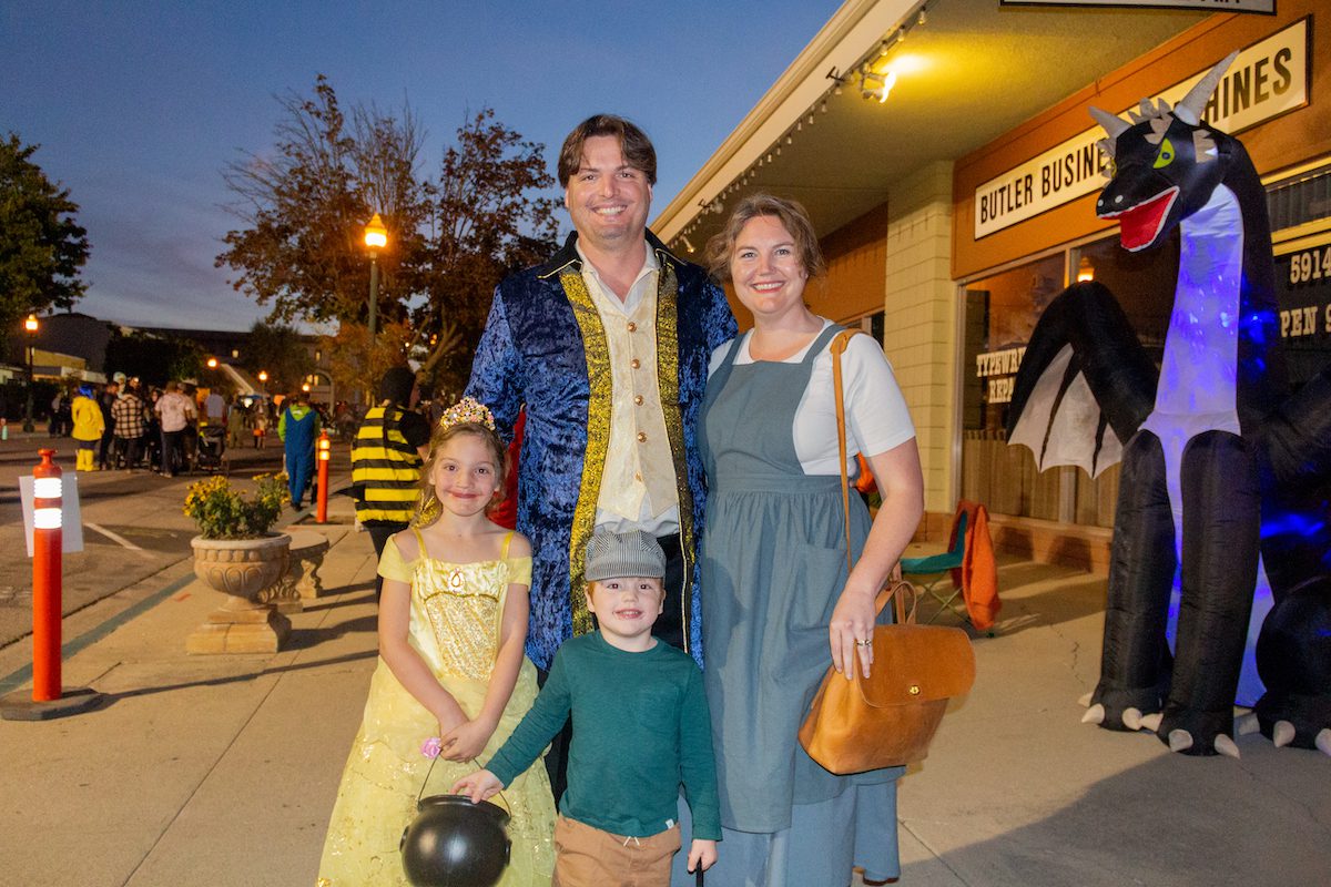 Atascadero community shows up in costume for Halloween festivities