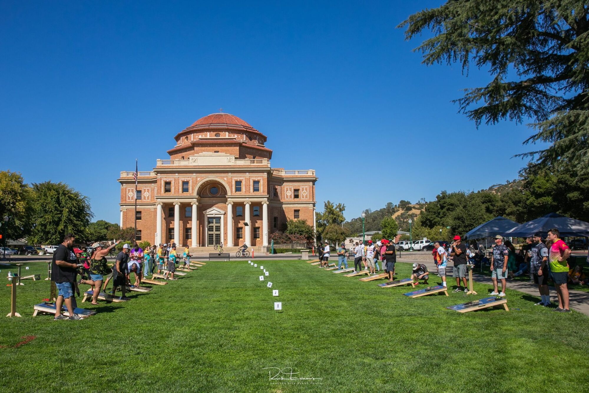 Atascadero Showdown Cornhole Tournament raises spirits and funds