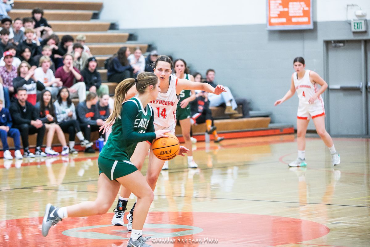 Greyhound teams navigate showdowns against Eagles