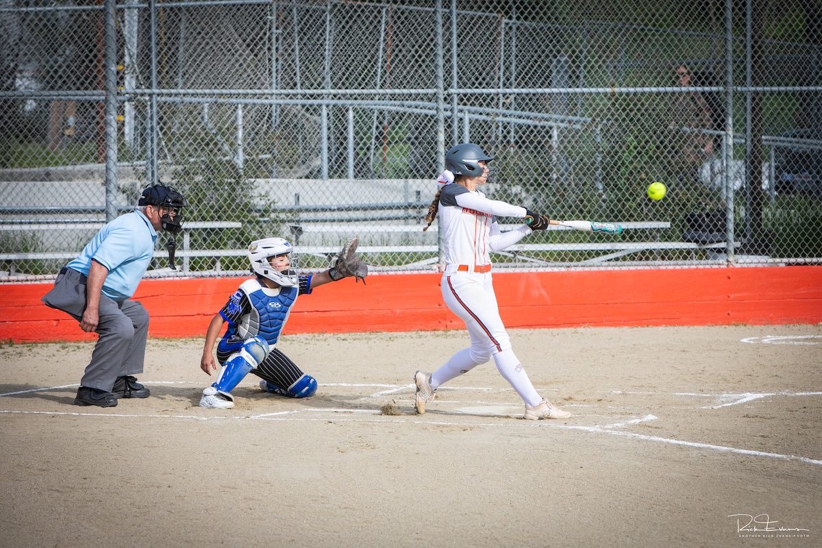 Atascadero snaps losing streak with a 9-2 win over King City