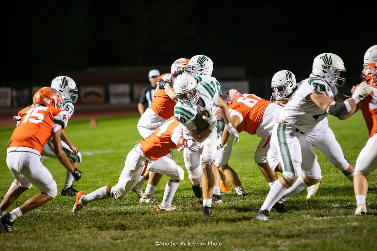 Eagles keep hot streak alive with Greyhounds win