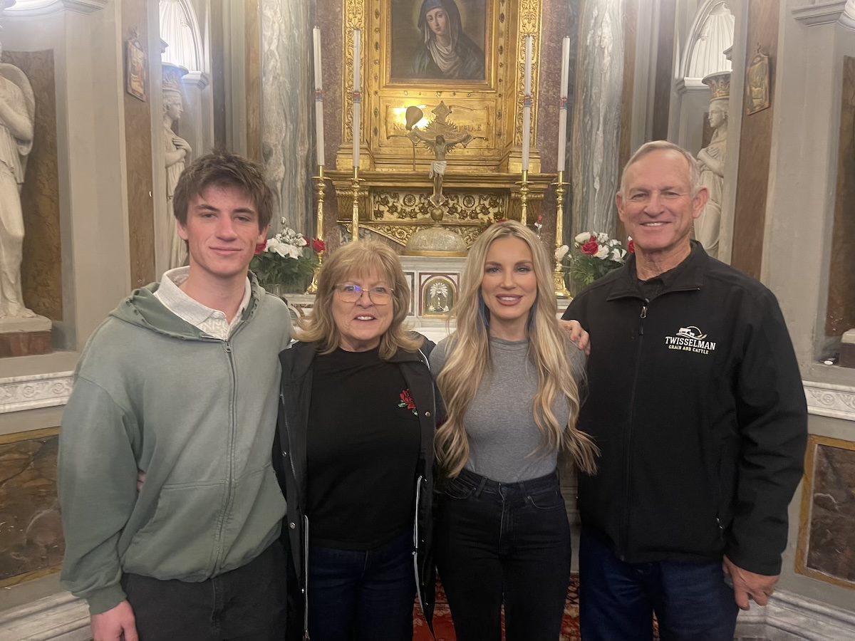 Callie Twisselman hits Grand Ole Opry Stage for debut show