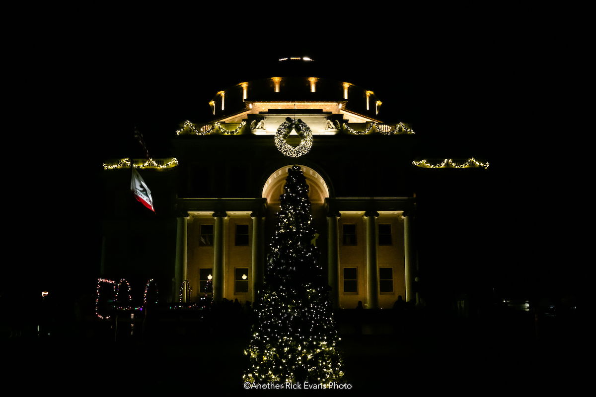 Holiday Spirit Shines in Atascadero