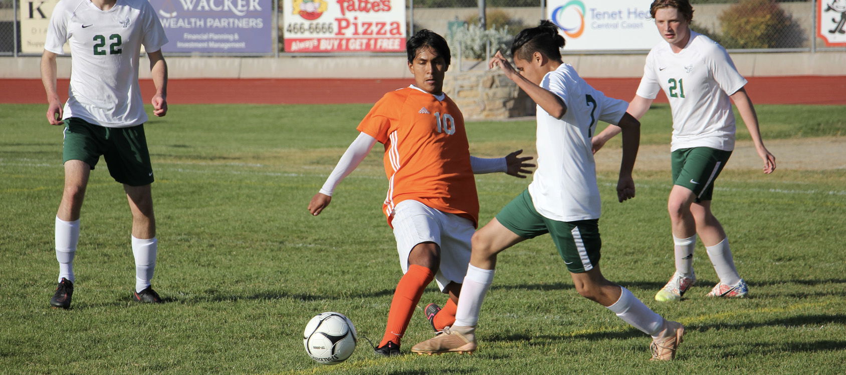 Greyhounds First In Ocean League After Big Win Over Templeton