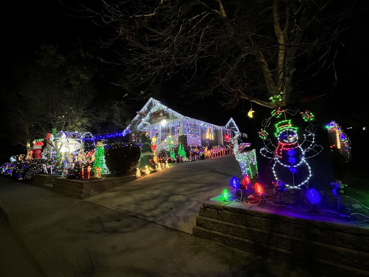 Colony Mortgage Decks Its Business with Holiday Cheer