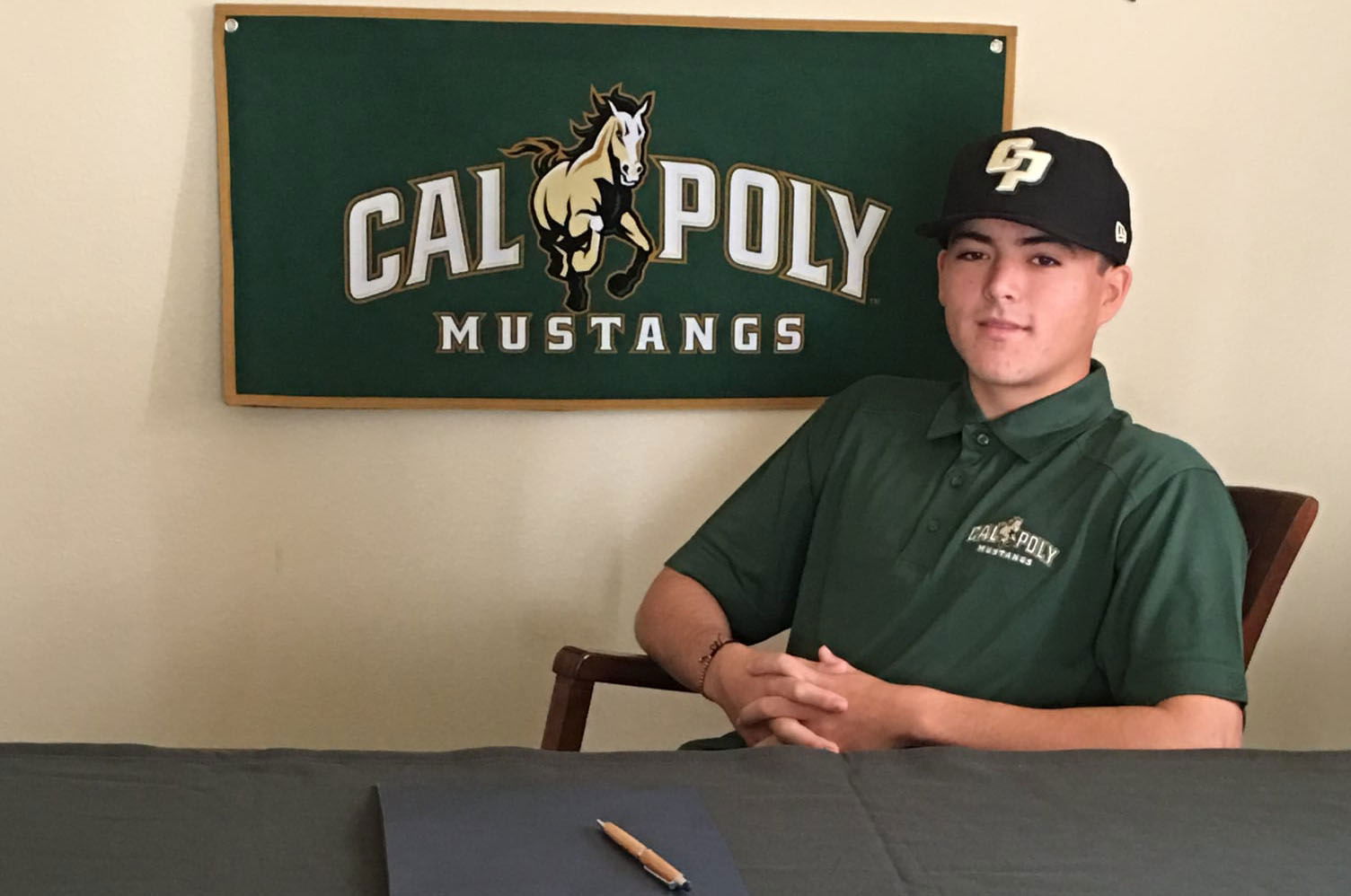 Paso Robles High Senior Wright Signs Letter to Play Baseball at Cal Poly