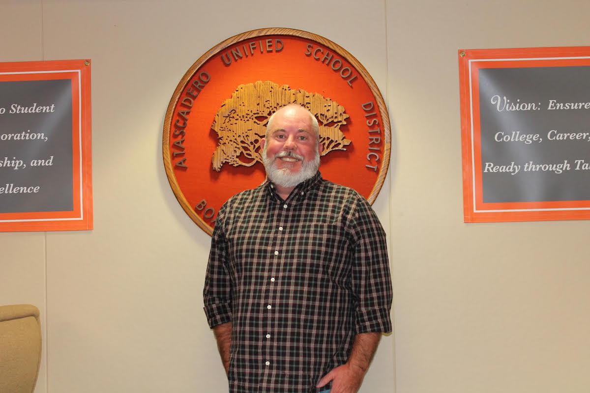 New AUSD Trustee Takes Oath of Office