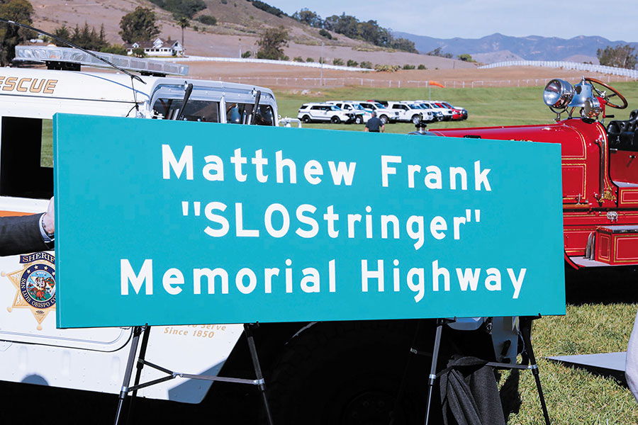 SLO Stringer Highway Sign