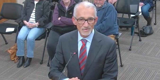 AUSD board pivots, selects Tom Bennett as new superintendent