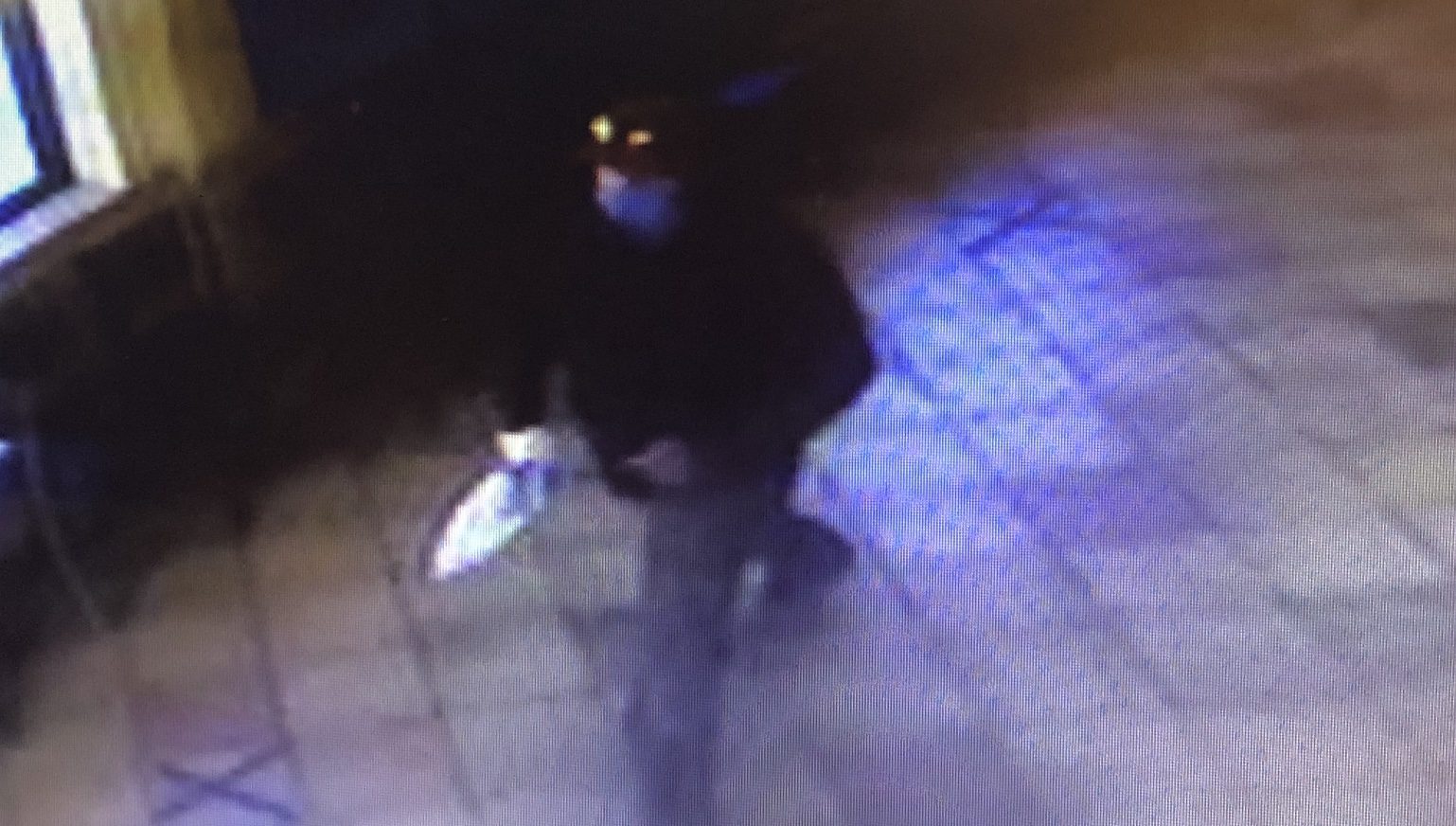 Knife Wielding Robber Attempts Second Heist Using Note