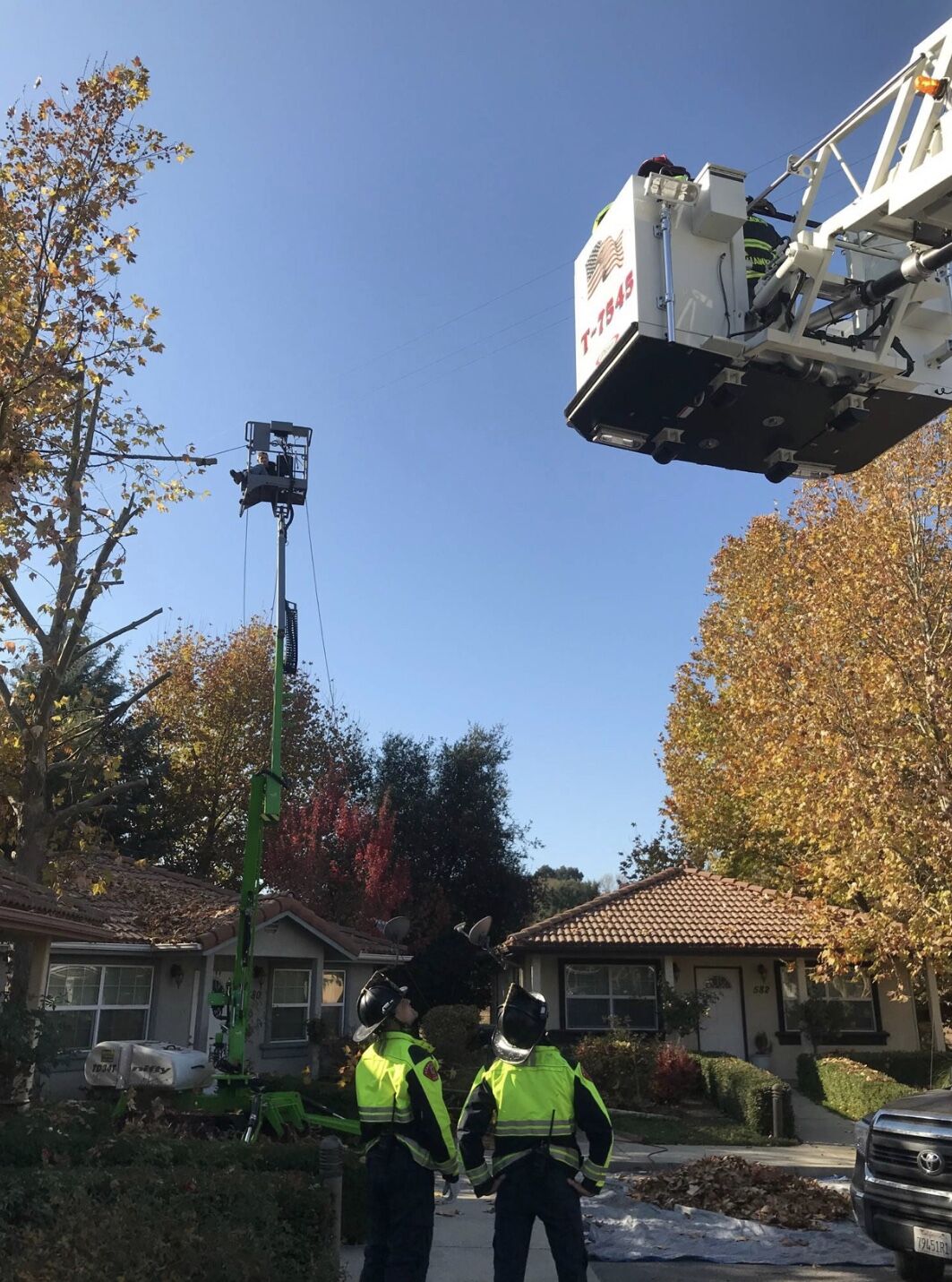 Fire Dept. rescues man from boom lift