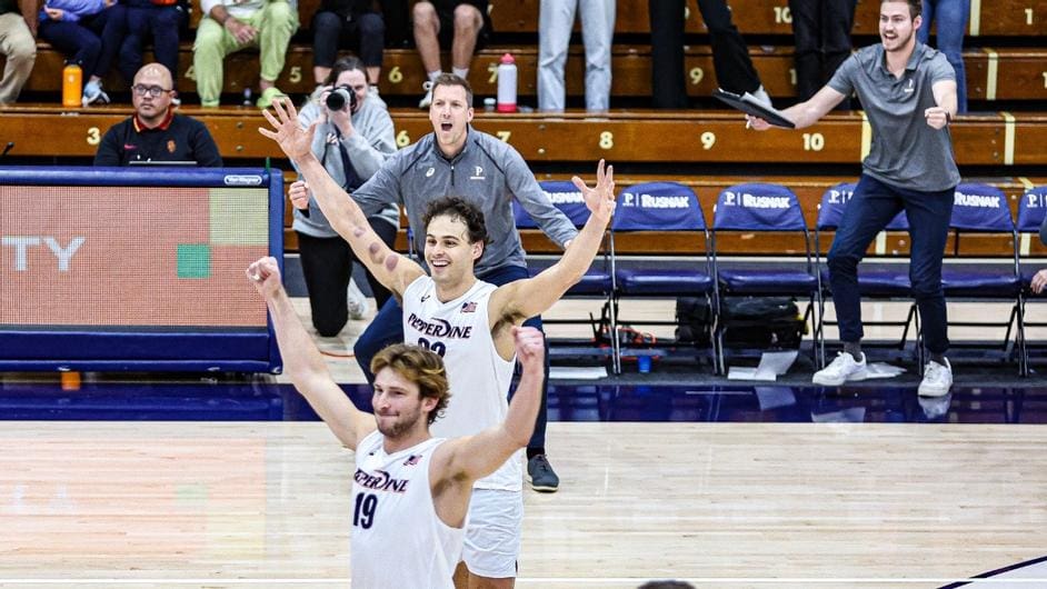 Pepperdine men’s volleyball team downs USC