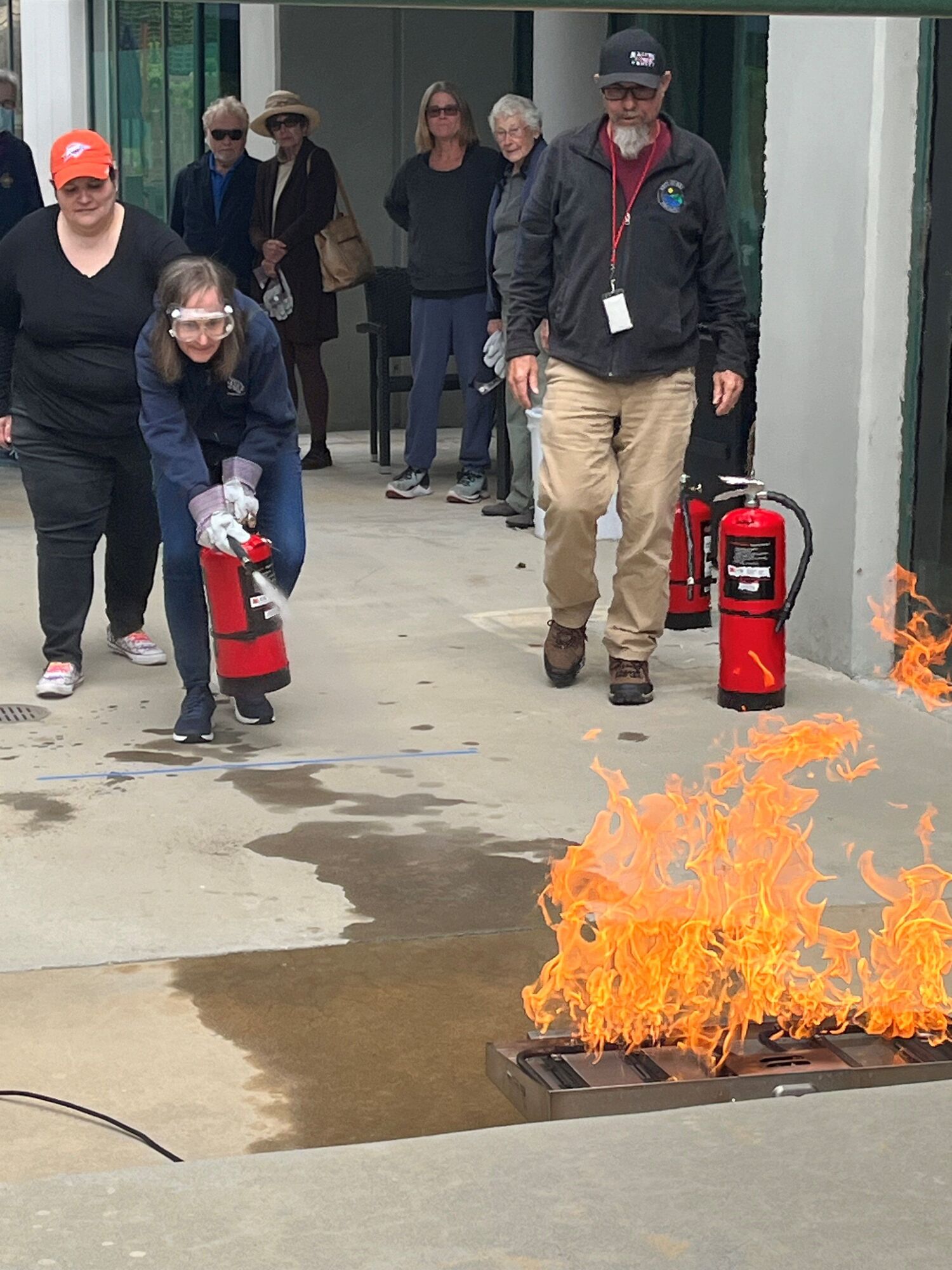 City holds classes on use of fire extinguishers