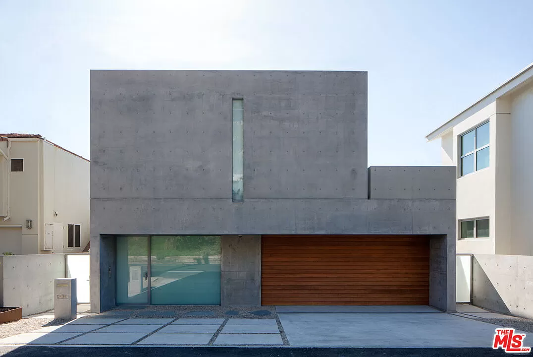 Kanye house sells