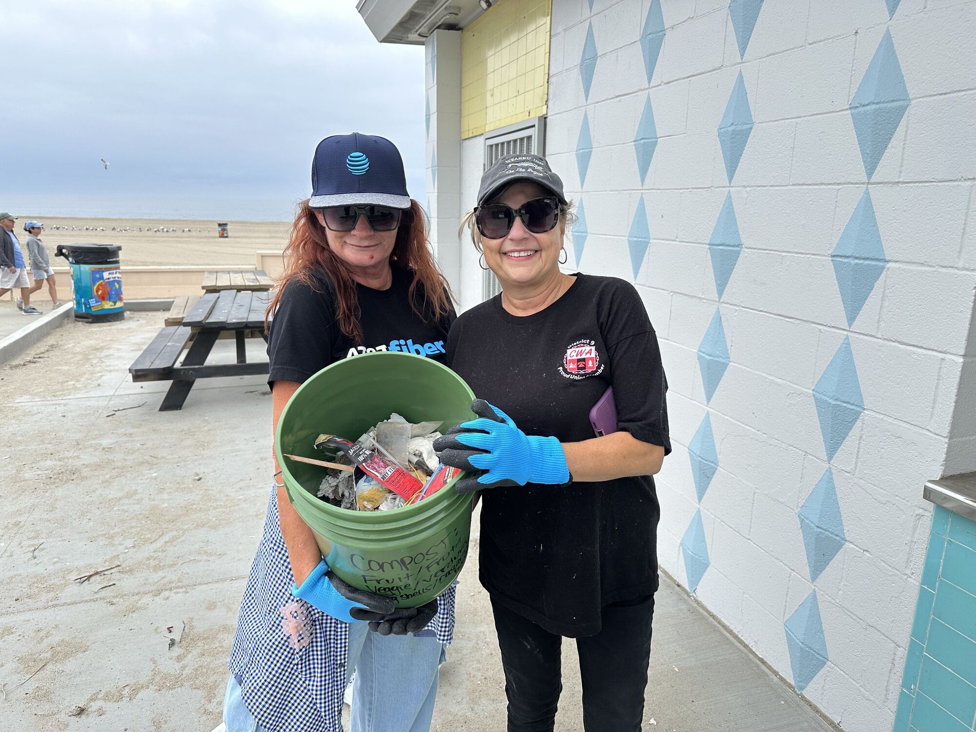 Hundreds in Malibu show up for Coastal Cleanup Day