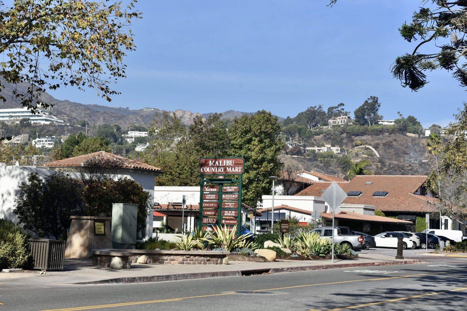 Emerging from the Franklin Fire, area retail stores prepare to reopen as restaurants face more delaying challenges