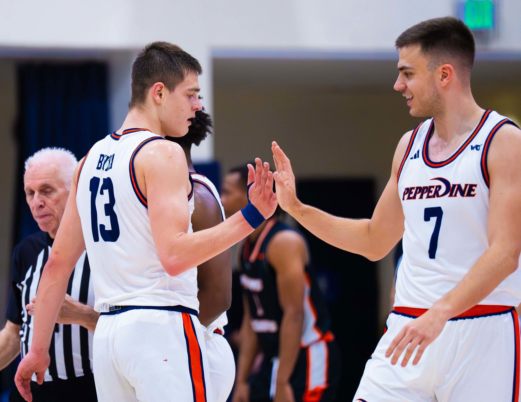 Waves men’s basketball beats Pacific again