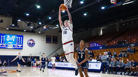 Waves basketball’s Olvera doubles up on WCC honors in December