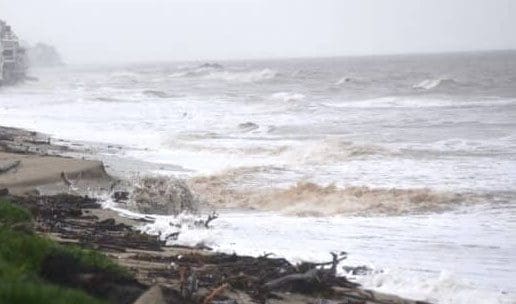 Traffic update and storm advisory in effect