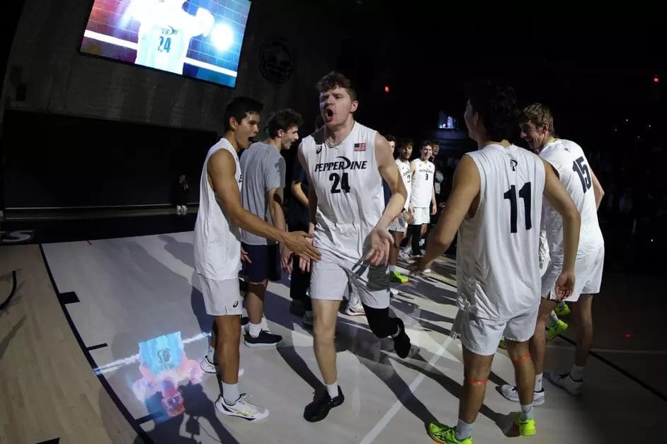 Record performances lead Waves men’s volleyball over UCSB