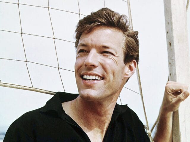 Richard Chamberlain dies