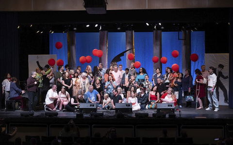 Malibu’s Dick Van Dyke celebrated at sold-out Vandy Camp