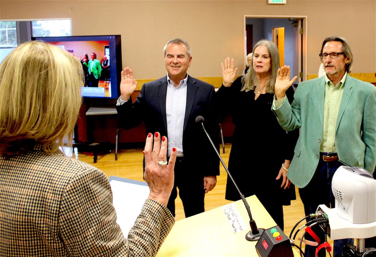 New council seated, ending all-female board tenure