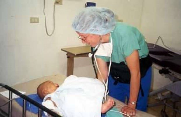 Doctor makes international house call