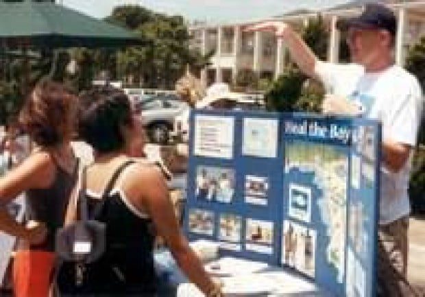 Enviro groups flock to Farmer's Market