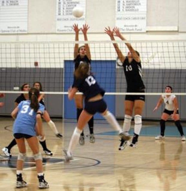 Junior varsity football, varsity volleyball conclude seasons