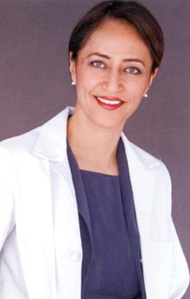 Dr. Lida Ghaderi opens Cenigent to approach healthcare in a new way.
