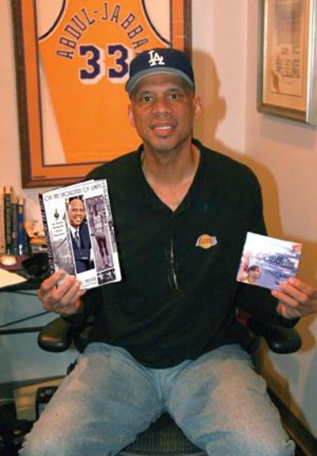 Lakers' legend Kareem Abdul-Jabbar offers teams fundraising opportunity