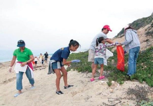 Coastal Cleanup Day yields record amount of trash