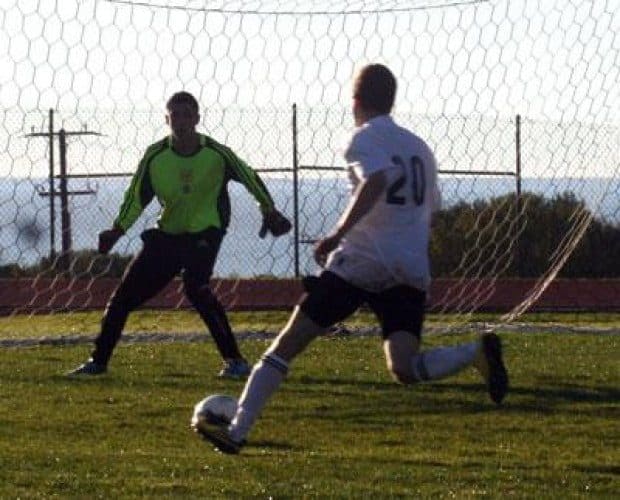 Boys varsity soccer begins league play with 2 wins
