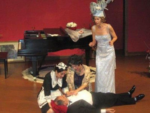 ‘Glorious!' play lives up to its title