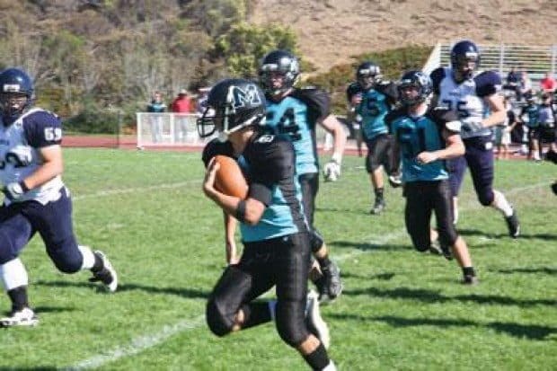 Malibu High Football crushes Flintridge Prep 49-0