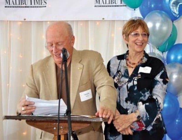 2011 Dolphins celebrated