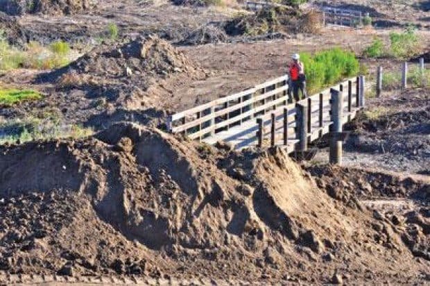 Dike completed in lagoon