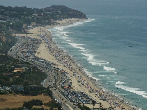 Heat wave brings 455,500 to Malibu