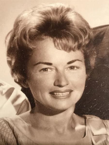 Obituary: Oralee Kiewit
