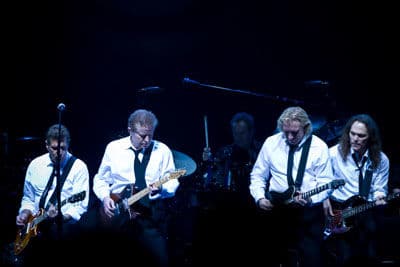 Malibu Seen: Eagles Postpones Landing
