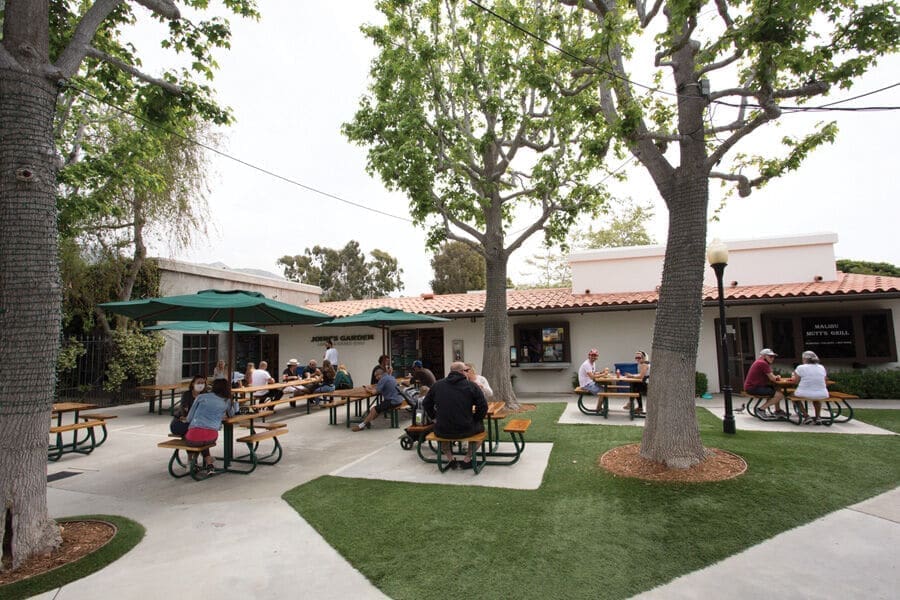 LA County Reopens Restaurants, Barber Shops and Salons