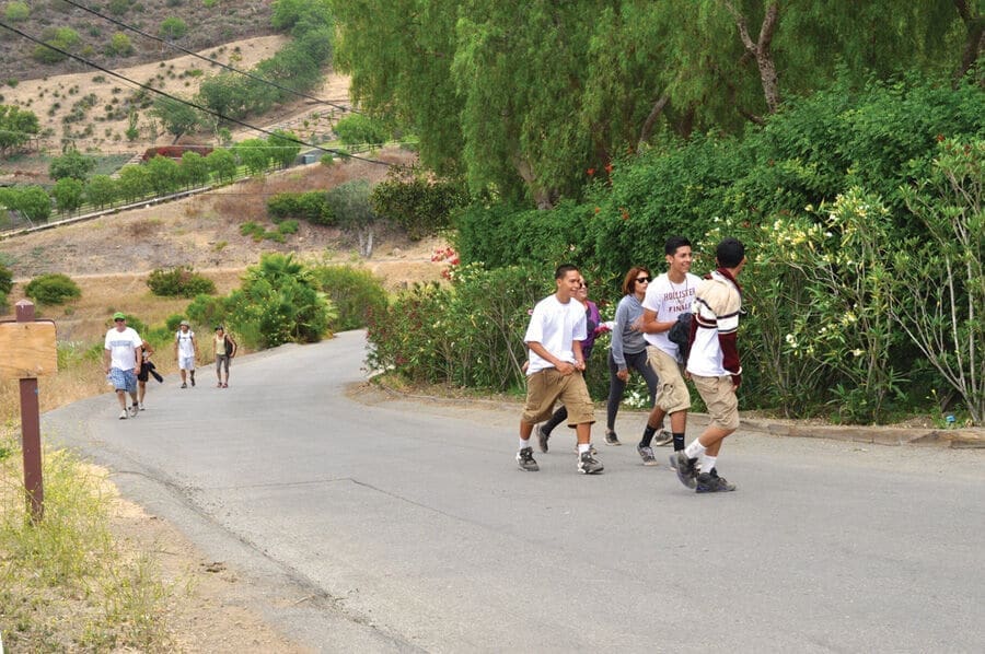 Hikers enjoy Winding Way in 2013