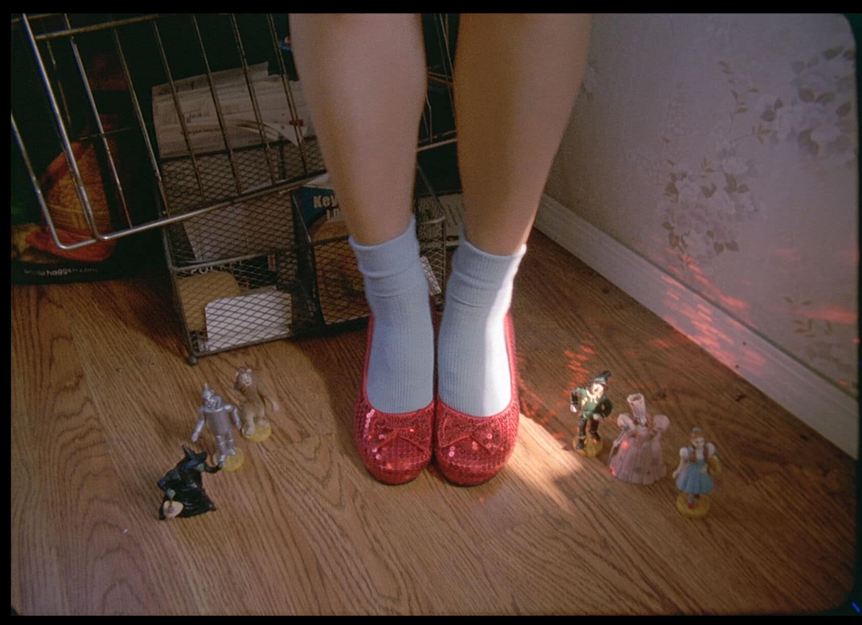 Nung-Hsin Hu. There is no longer such a place as home, 2020.